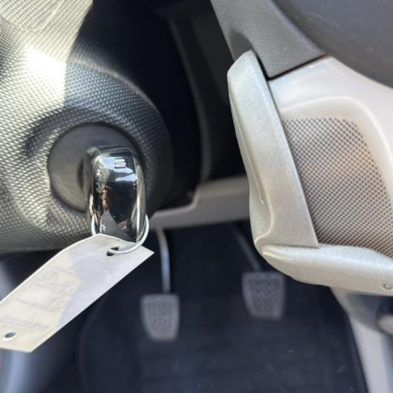 Pompe à carburant PEUGEOT 107 Photo n°20