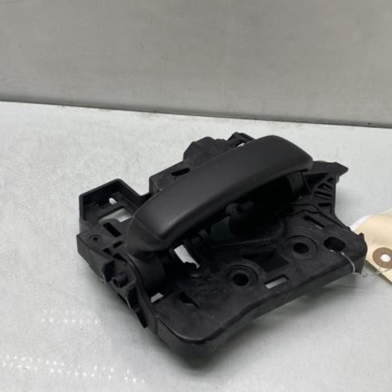 Poignee interieur porte laterale droite OPEL VIVARO 3 Photo n°1