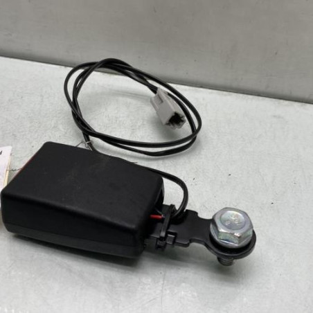 Attache ceinture avant droit FIAT 500 2