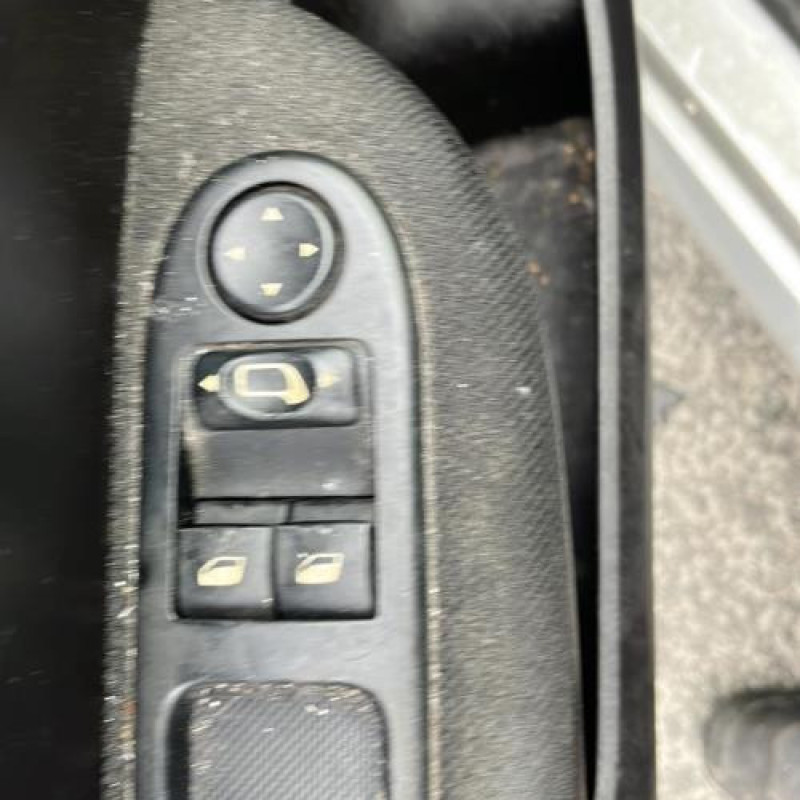 Pompe à carburant PEUGEOT 307 Photo n°9