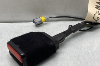 Attache ceinture avant droit PEUGEOT 2008 1 Photo n°1