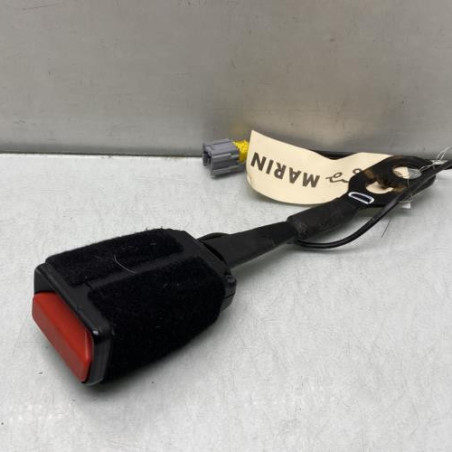 Attache ceinture avant droit PEUGEOT 2008 1