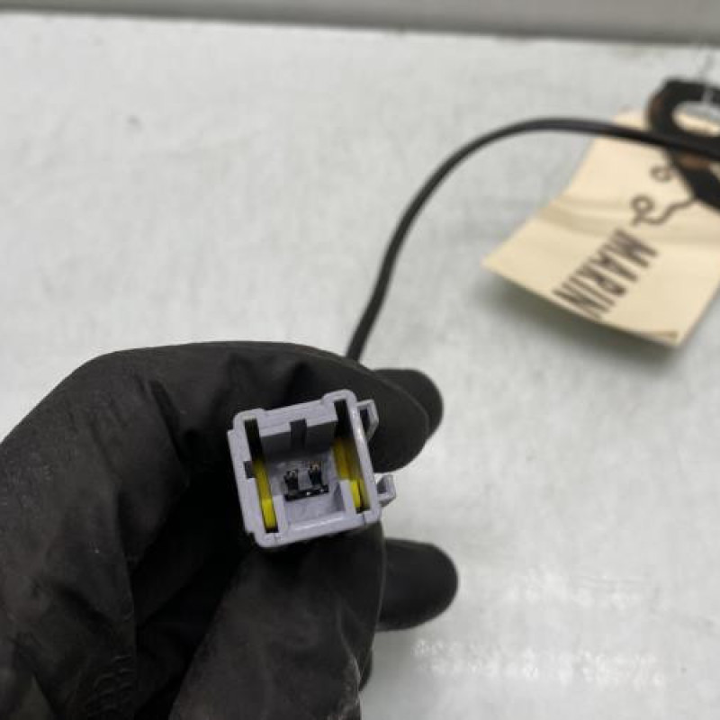 Attache ceinture avant droit PEUGEOT 2008 1 Photo n°3