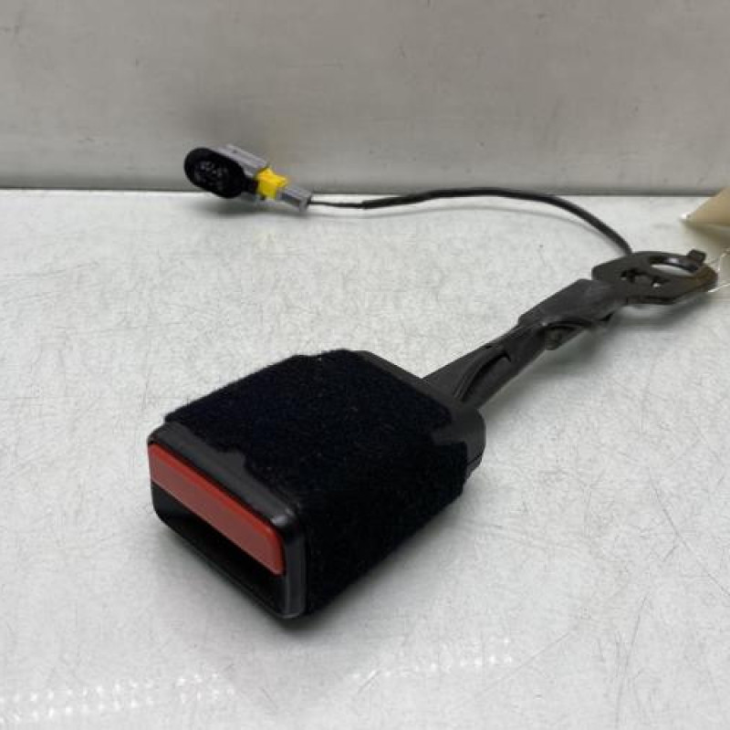 Attache ceinture avant gauche PEUGEOT 2008 1 Photo n°1