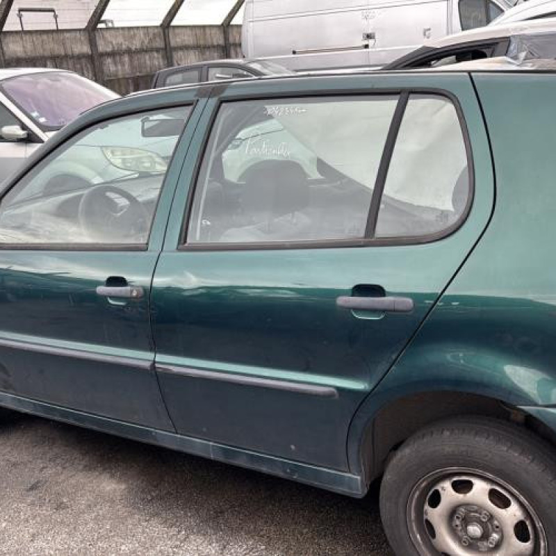 Pare choc arriere VOLKSWAGEN POLO 3 Photo n°12