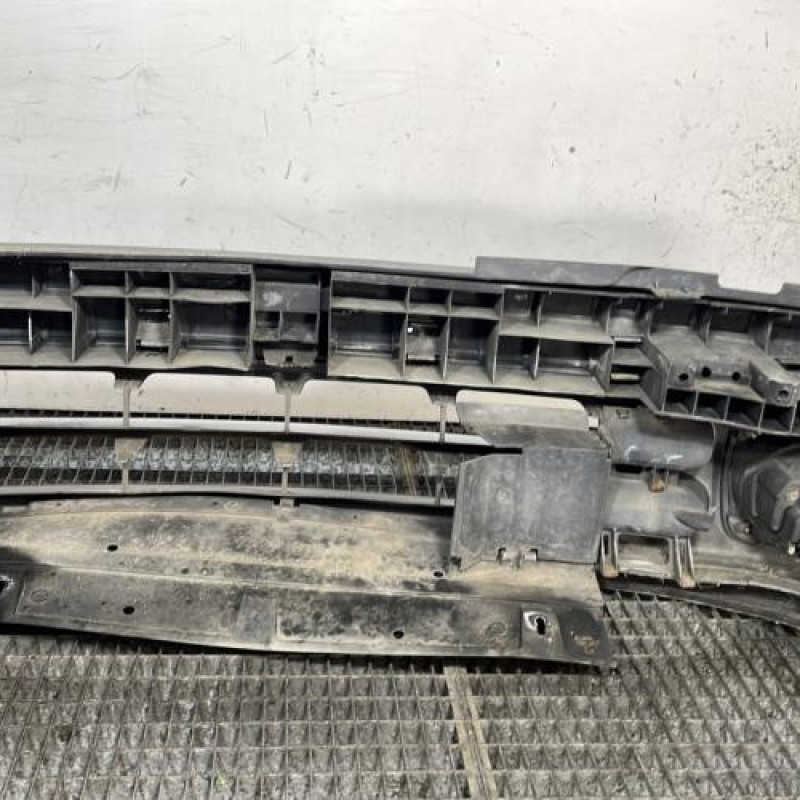 Pare choc avant RENAULT CLIO 2 Photo n°4