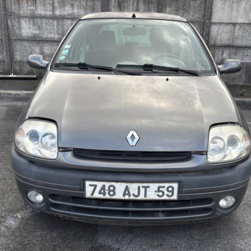 Pare choc avant RENAULT CLIO 2 Photo n°14