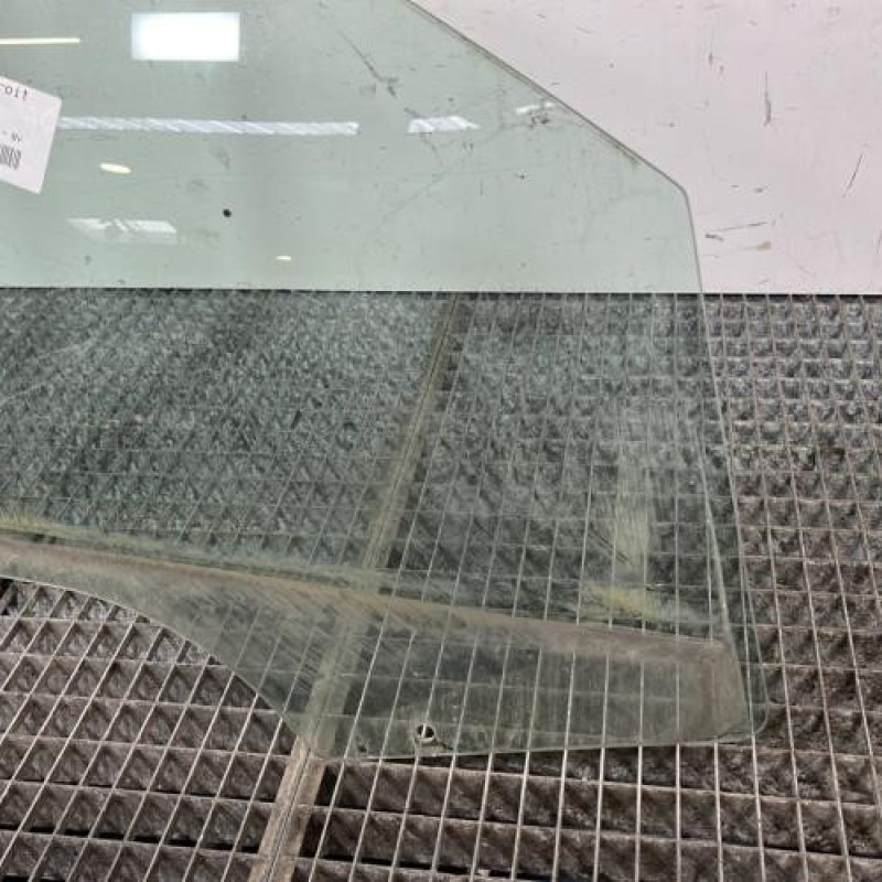 Vitre avant droit FORD FIESTA 5 Photo n°2