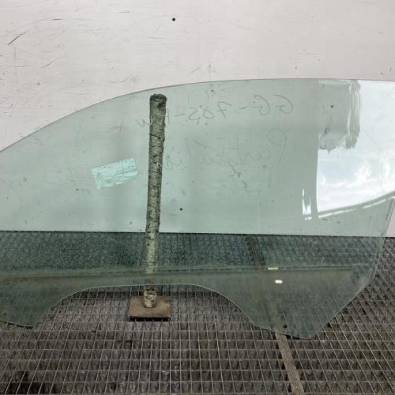 Vitre avant droit FORD FIESTA 5 Photo n°4