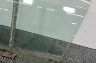 Vitre avant gauche FORD FIESTA 5