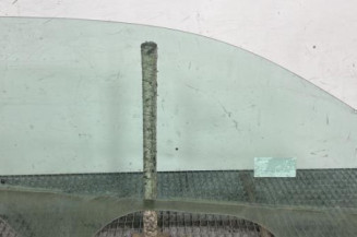 Vitre avant gauche FORD FIESTA 5