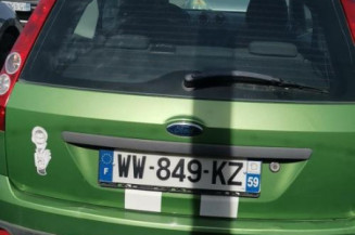 Vitre avant gauche FORD FIESTA 5