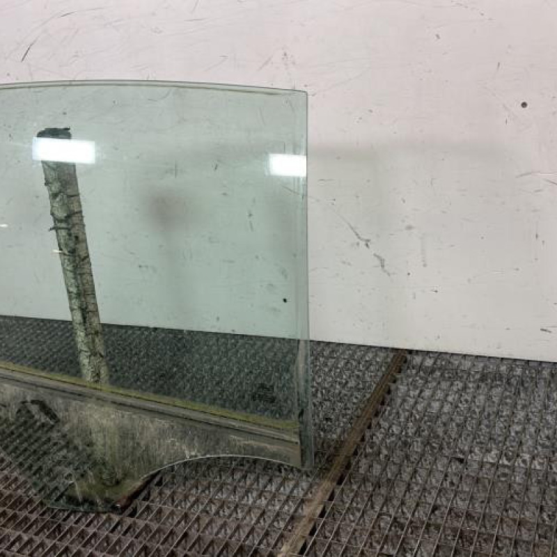 Vitre arriere droit FORD MONDEO 3 Photo n°2