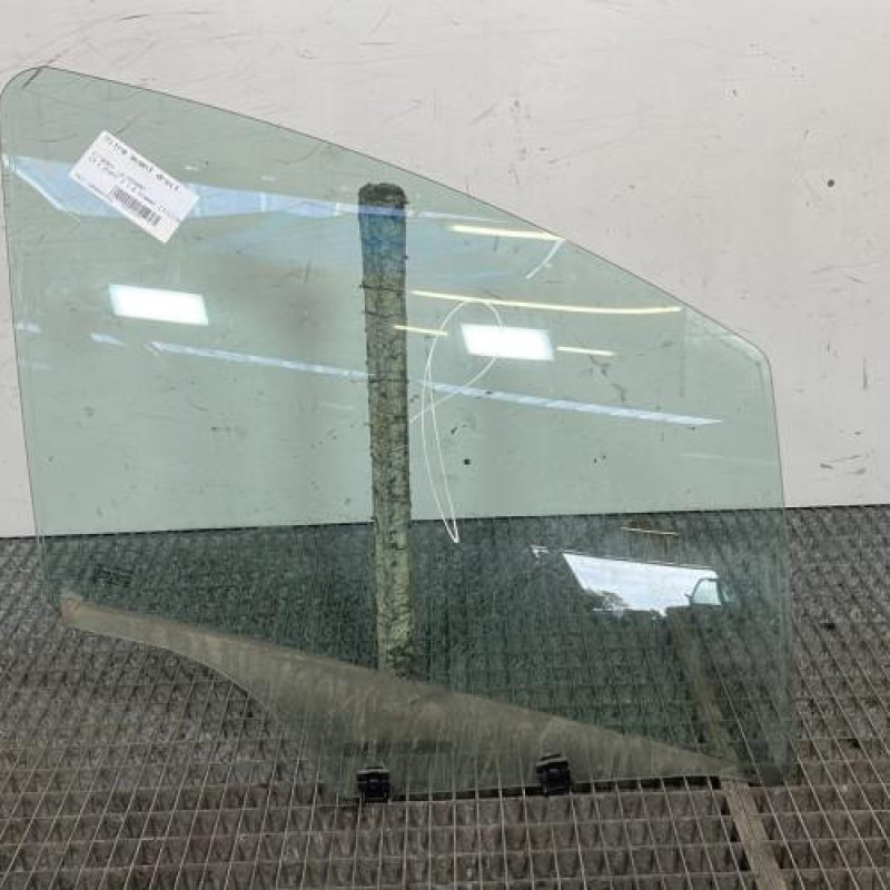 Vitre avant droit CITROEN C3 2 Photo n°1