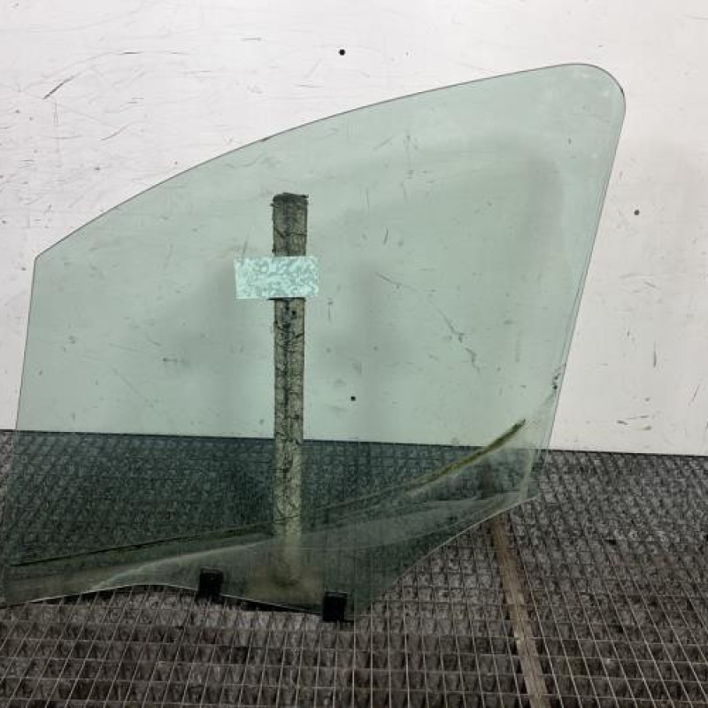 Vitre avant droit PEUGEOT PARTNER 2 Photo n°4