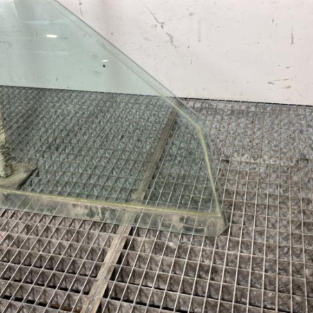 Vitre avant droit VOLKSWAGEN POLO 3