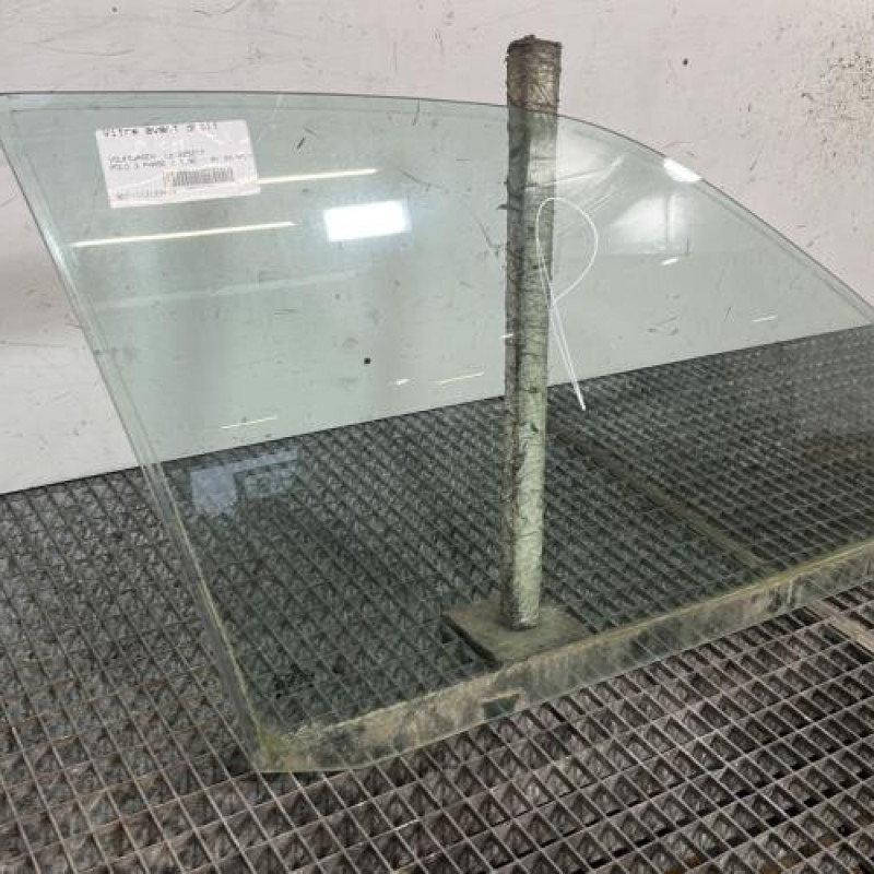 Vitre avant droit VOLKSWAGEN POLO 3 Photo n°3