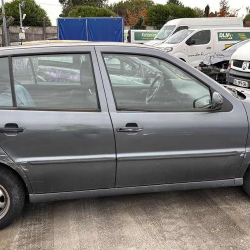 Vitre avant droit VOLKSWAGEN POLO 3 Photo n°11