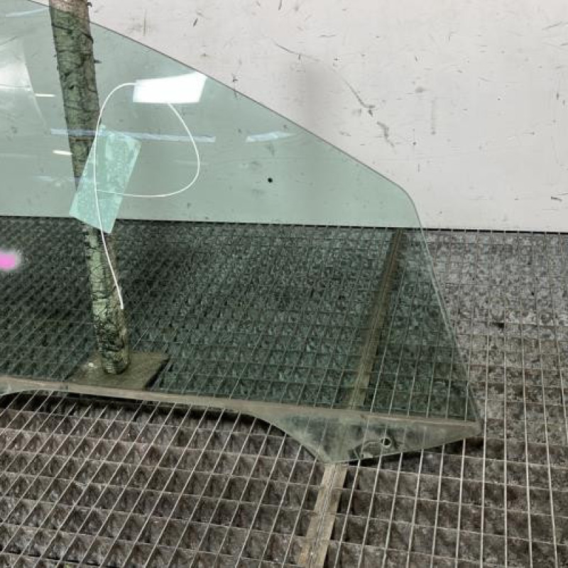 Vitre avant droit PEUGEOT 206 Photo n°2