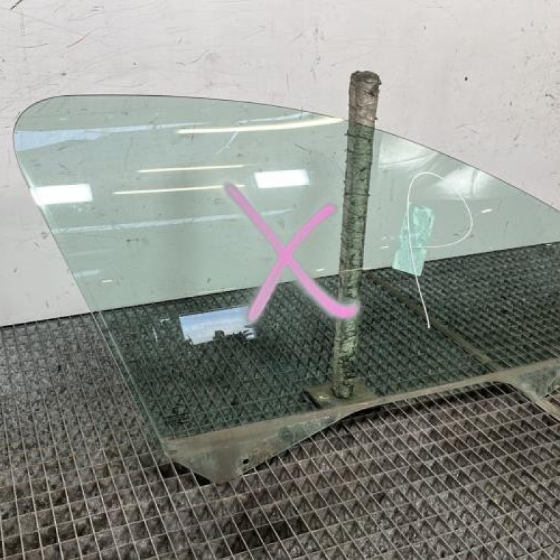 Vitre avant droit PEUGEOT 206 Photo n°3