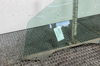 Vitre avant gauche PEUGEOT 206