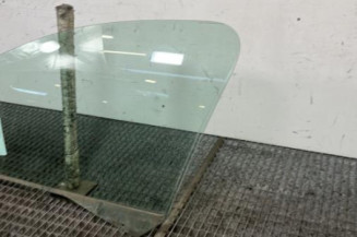 Vitre avant gauche PEUGEOT 206