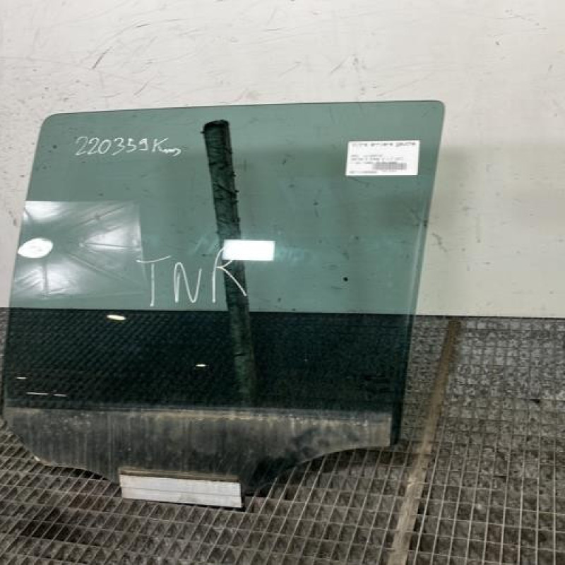 Vitre arriere gauche OPEL ZAFIRA B Photo n°3