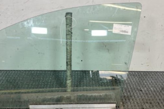 Vitre avant gauche OPEL ZAFIRA B Photo n°1