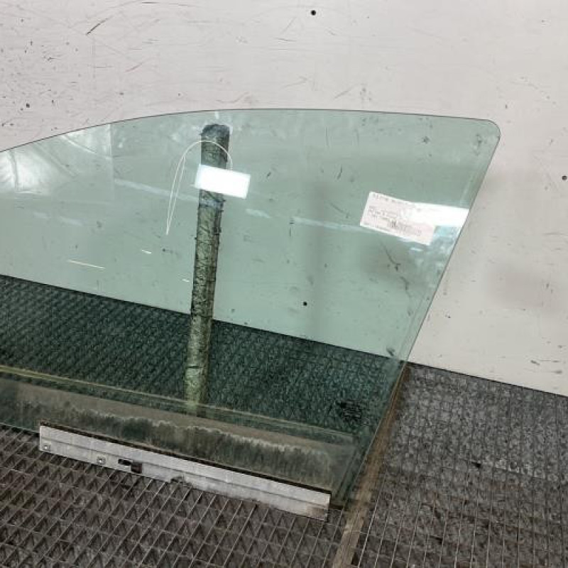 Vitre avant gauche OPEL ZAFIRA B Photo n°3