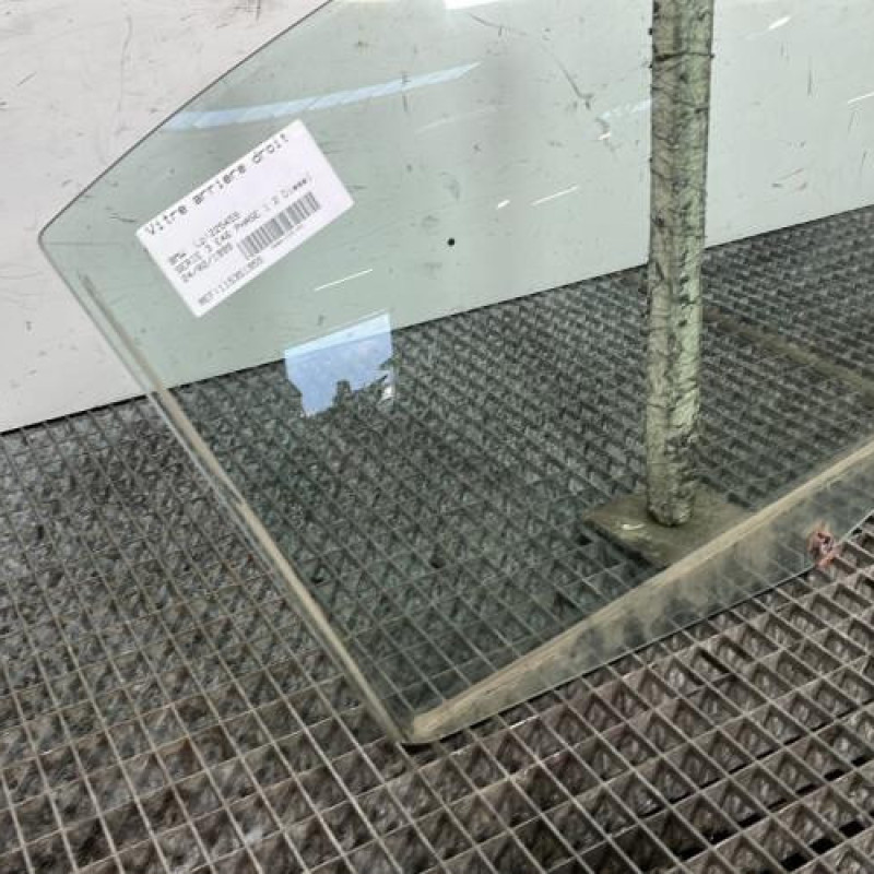 Vitre arriere droit BMW SERIE 3 E46 Photo n°2