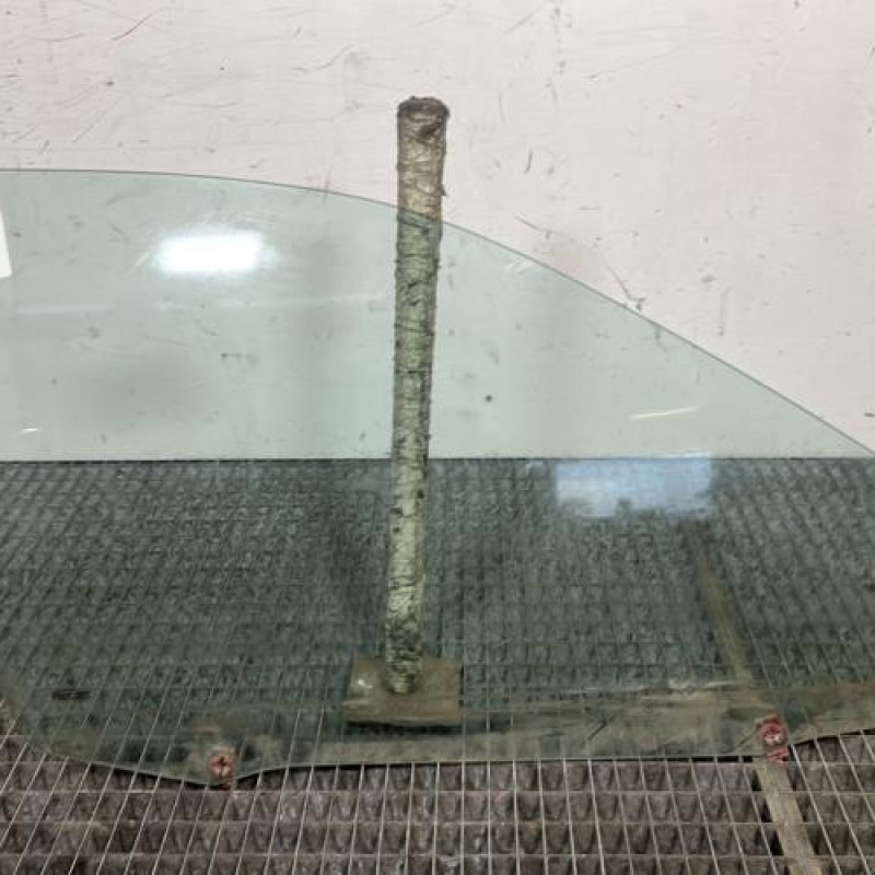 Vitre avant droit BMW SERIE 3 E46 Photo n°1