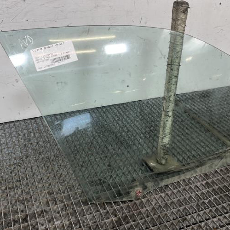 Vitre avant droit BMW SERIE 3 E46 Photo n°3