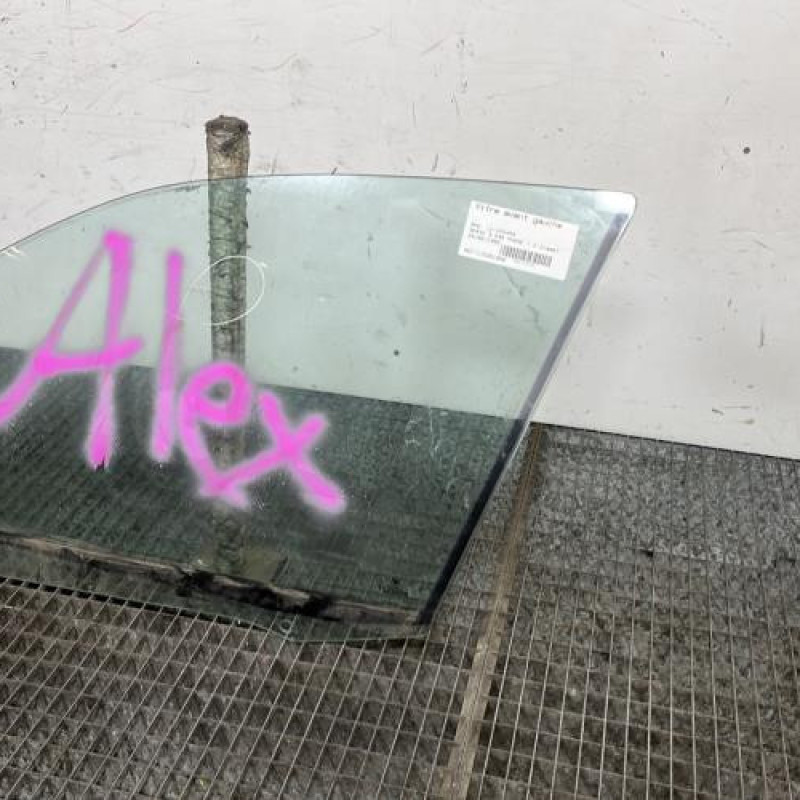 Vitre avant gauche BMW SERIE 3 E46 Photo n°3