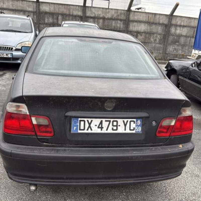 Vitre avant gauche BMW SERIE 3 E46 Photo n°9