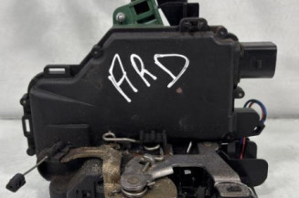 Serrure arriere droit VOLKSWAGEN GOLF 4