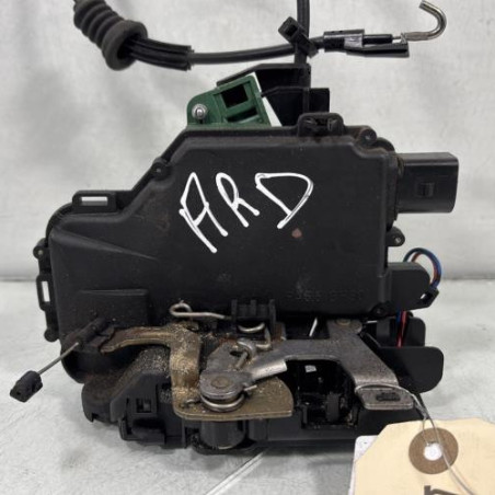 Serrure arriere droit VOLKSWAGEN GOLF 4