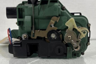 Serrure arriere droit VOLKSWAGEN GOLF 4