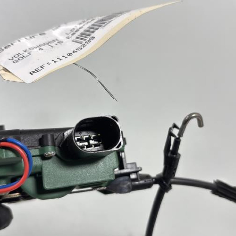 Serrure arriere droit VOLKSWAGEN GOLF 4 Photo n°5