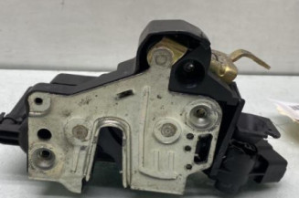 Serrure avant gauche MERCEDES CLASSE C 202 Photo n°1