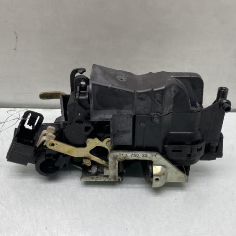 Serrure avant gauche MERCEDES CLASSE C 202 Photo n°3