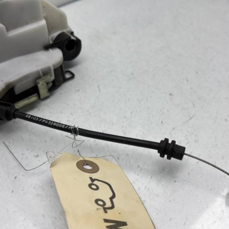 Serrure avant gauche CITROEN C2 Photo n°2