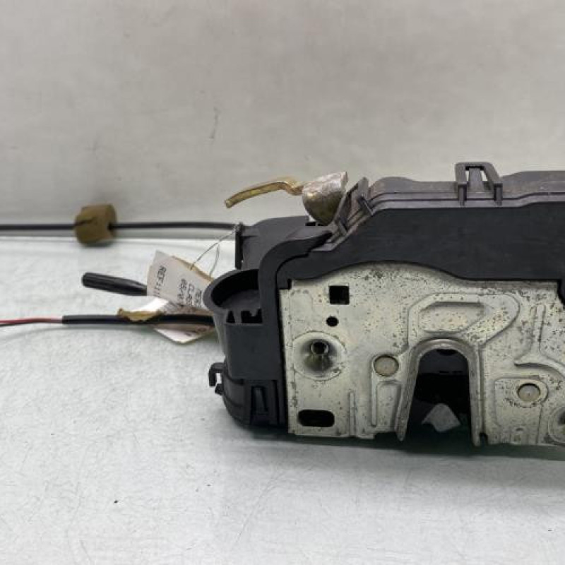 Serrure avant droit MERCEDES CLASSE C 203 Photo n°1