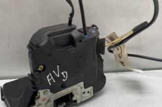 Serrure avant droit MERCEDES CLASSE C 203