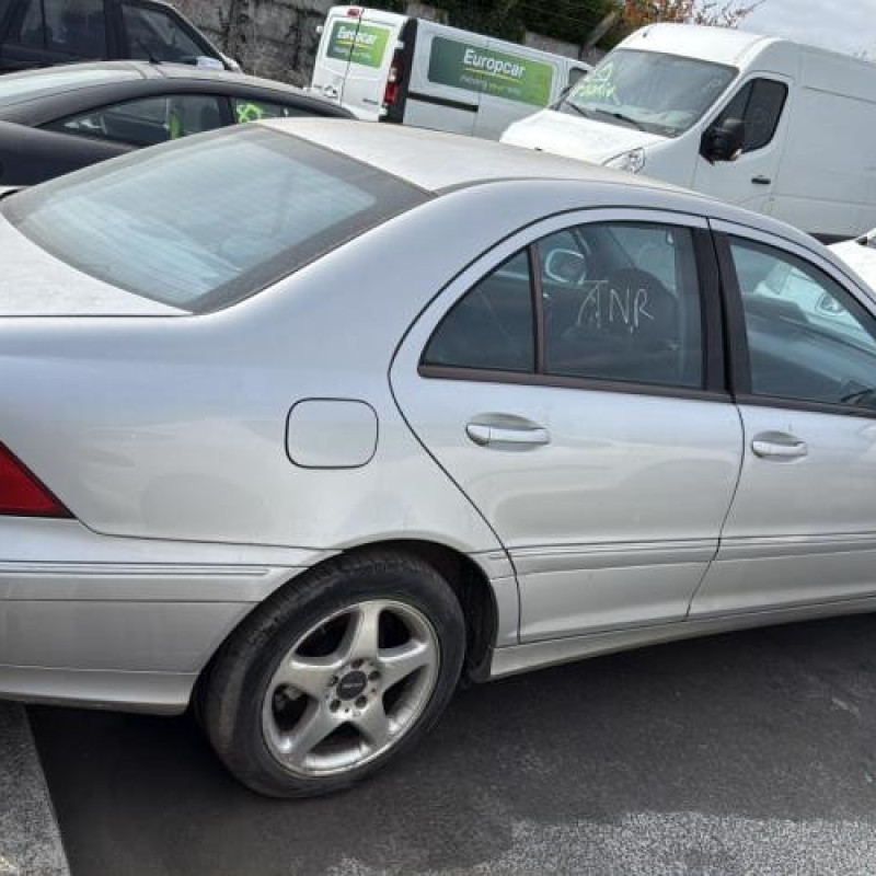 Serrure avant droit MERCEDES CLASSE C 203 Photo n°12