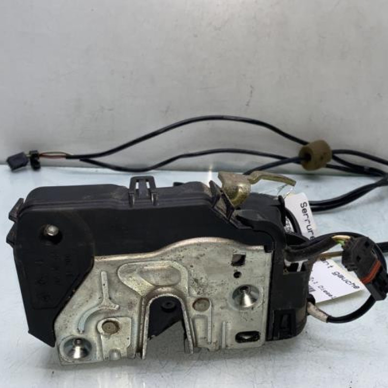 Serrure avant gauche MERCEDES CLASSE C 203 Photo n°1