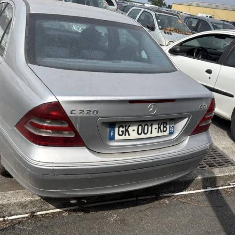 Serrure avant gauche MERCEDES CLASSE C 203 Photo n°10