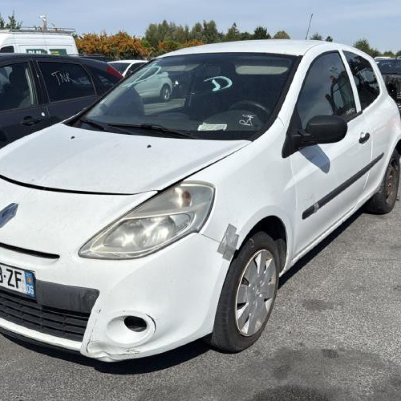 Serrure avant gauche RENAULT CLIO 3 Photo n°9