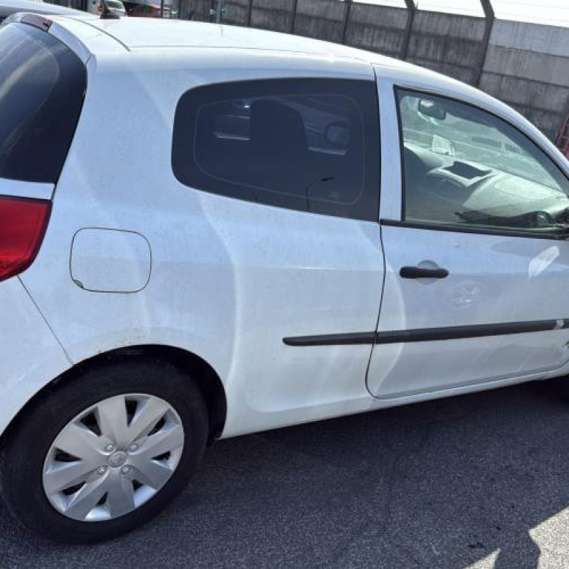 Serrure avant gauche RENAULT CLIO 3 Photo n°15