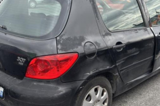 Serrure avant gauche PEUGEOT 307