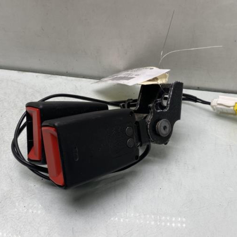 Attache ceinture arriere droit PEUGEOT 308 2 Photo n°2